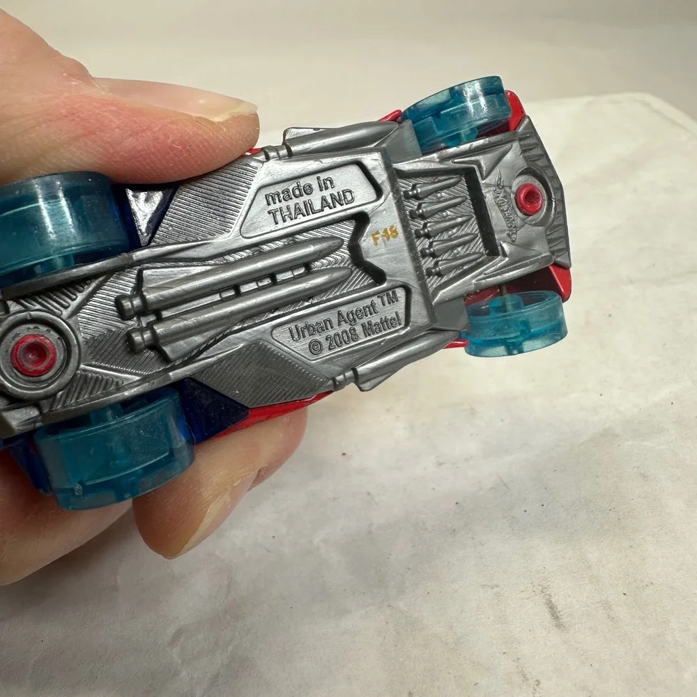 Hot Wheels Urban Agent Red 2008 Mattel Diecast Toy Car‎ Number 3 Blue Wheels